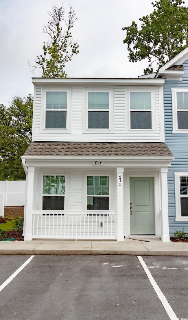 Building Photo - 215 Crescent Wy