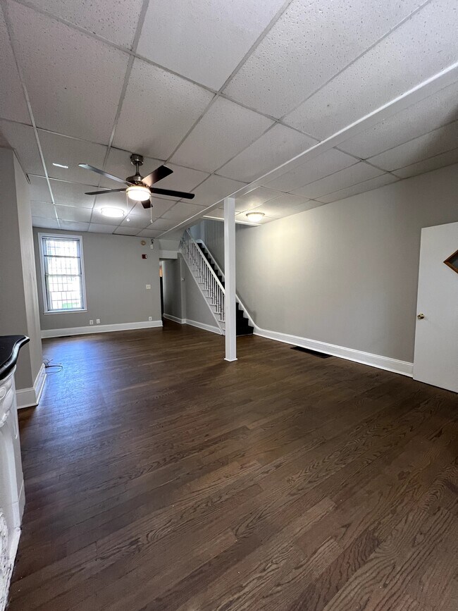 Building Photo - 4053 Sansom St