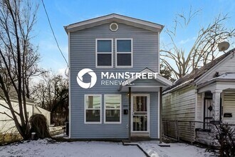 Building Photo - 1542 W Oak St