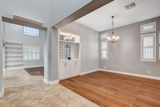 Foto del edificio - 4 Bedroom in North Las Vegas Near Aliante