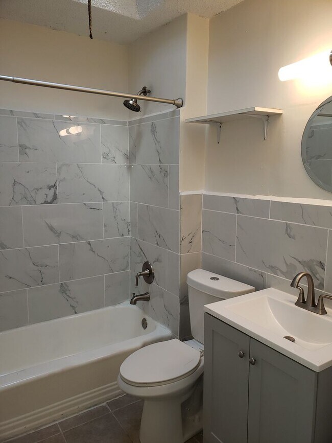 Building Photo - 1733 S Avondale Street