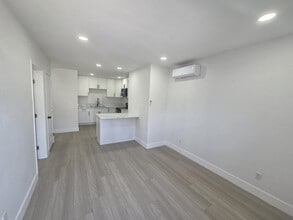 Building Photo - 2838 Washington St