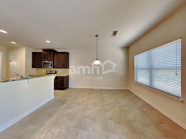 Foto del edificio - 525 Brickstone Way