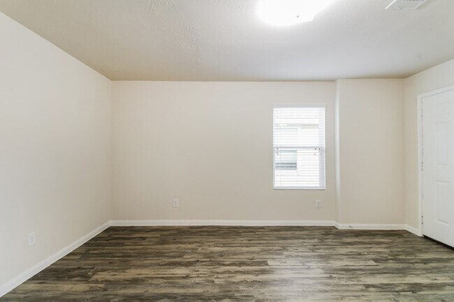 Building Photo - 13203 City Grn Trl