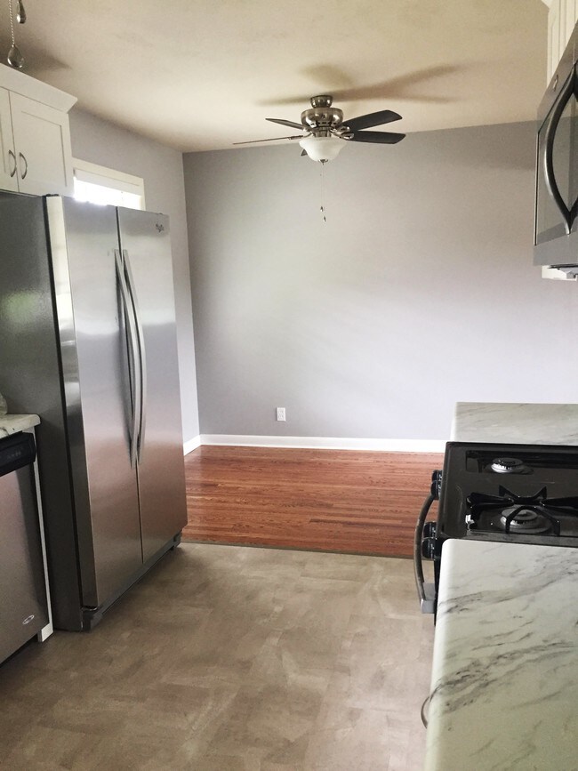 Building Photo - 10711 Faraday Dr