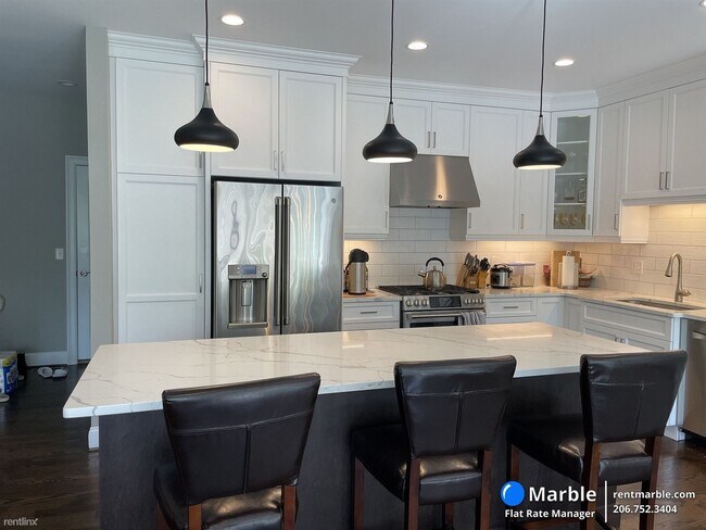 Foto del edificio - 4 br, 2.5 bath Townhome - 7 Yorkshire Ct