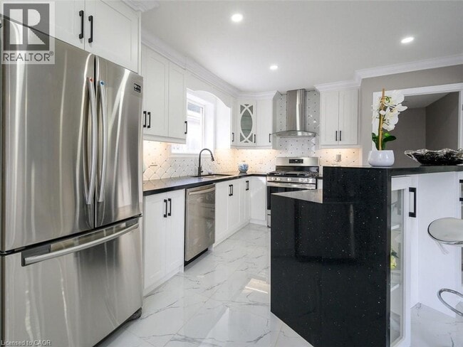 Building Photo - 308 Cranbrook Dr