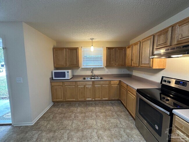 Building Photo - 4420 Marlane Dr