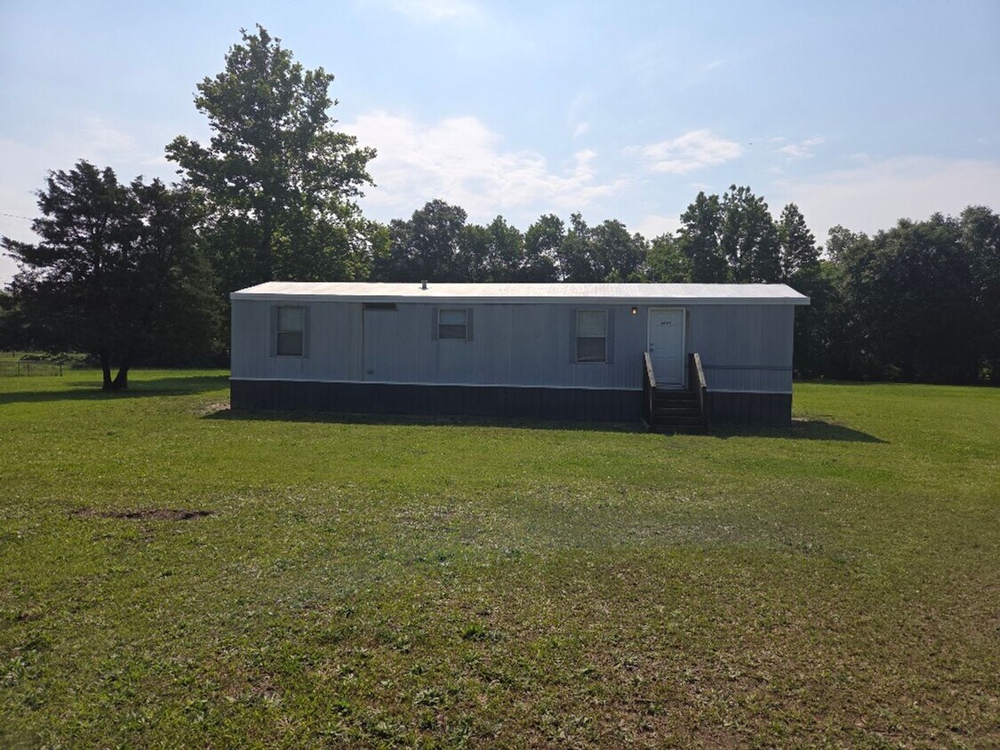 Foto principal - 4695 S U.S. 117 Alt Hwy