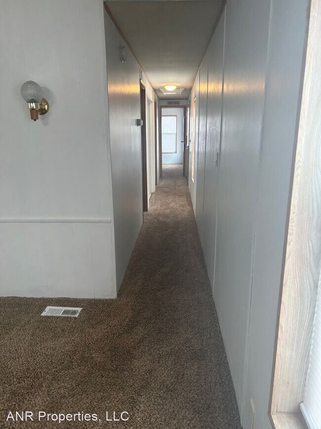 Building Photo - 2 br, 1.5 bath House - 330 W Chubbuck Rd, ...