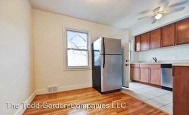 Building Photo - 2 br, 1 bath House - 1458 Howard Road, S.E.