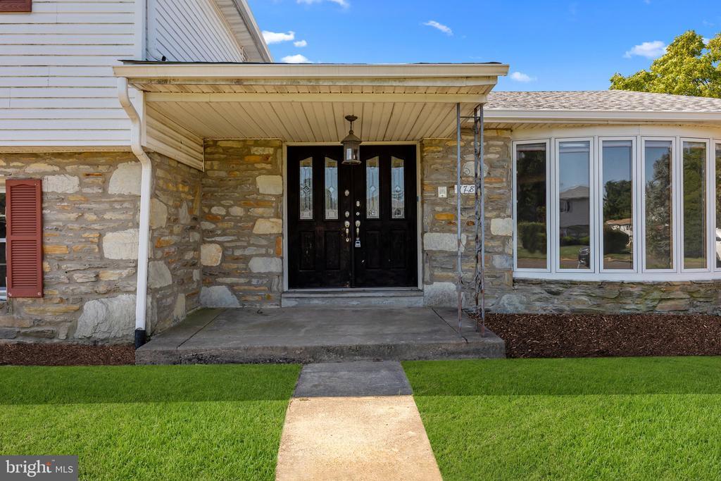 Foto principal - 778 Bobwhite Ln