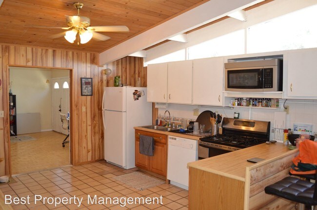 Foto del edificio - 2 br, 1 bath House - 889 E Francis Dr.