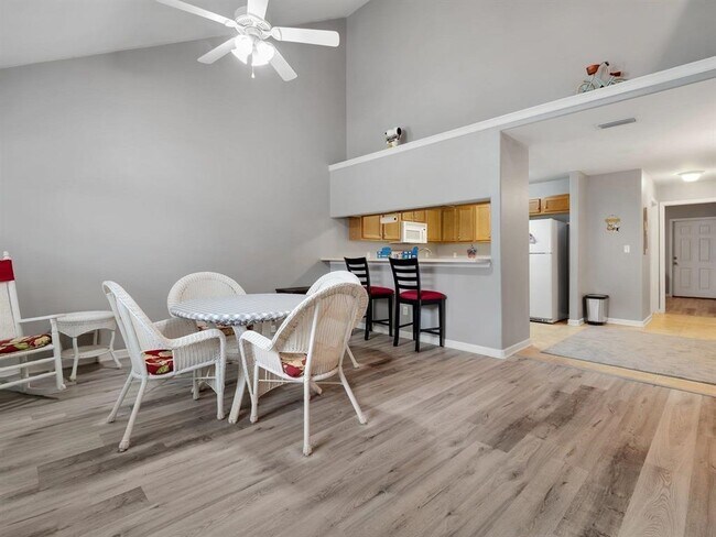 Foto del edificio - 26 Guinevere Ln