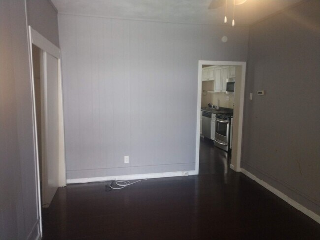 Foto del edificio - Beautiful Home for Rent With Some Utilitie...