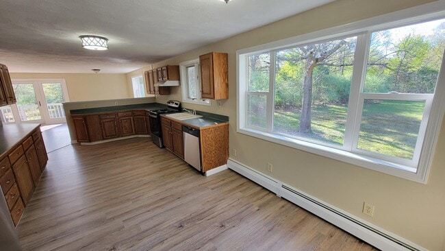 Building Photo - 429 Davisville Rd