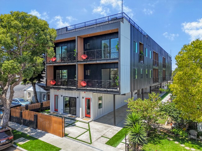 Foto del edificio - 4800-4802 S Slauson Ave