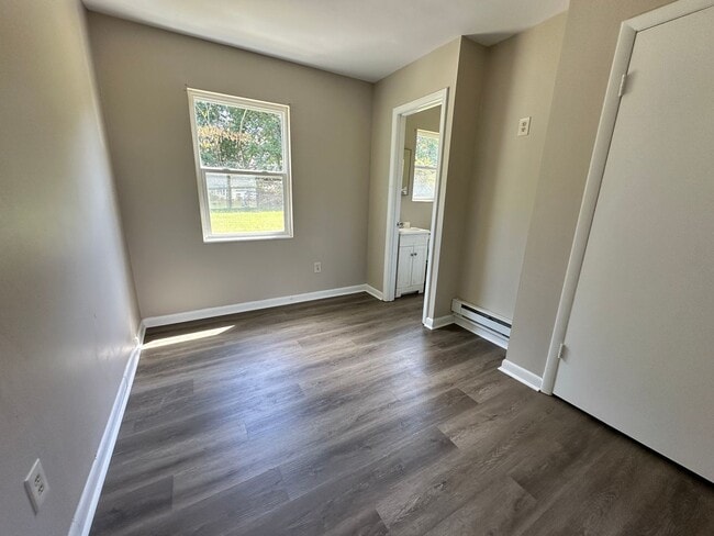 Building Photo - 7582 Bellehaven Dr