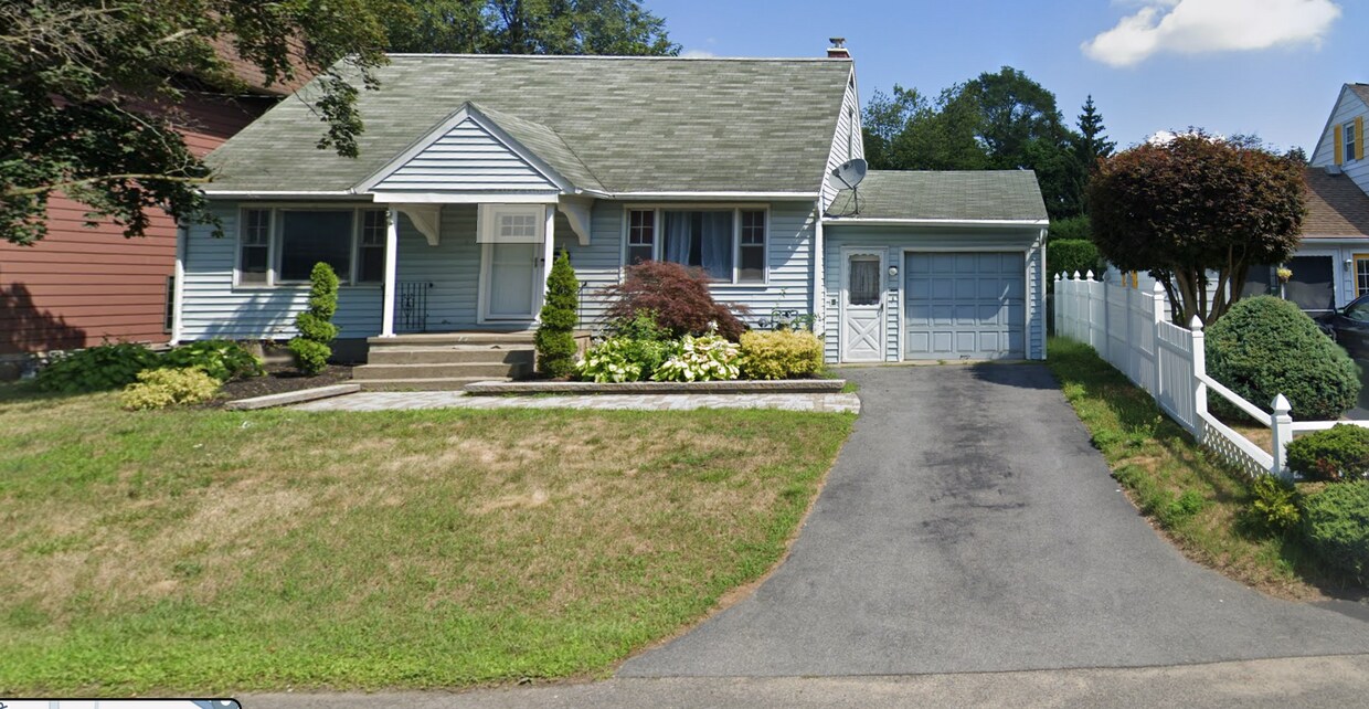 Primary Photo - 1005 Spruce St