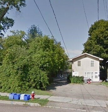 Building Photo - 426 Colchester Ave