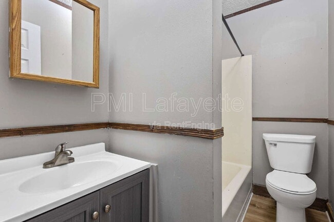 Photo - 504 S McDonald St Apartment