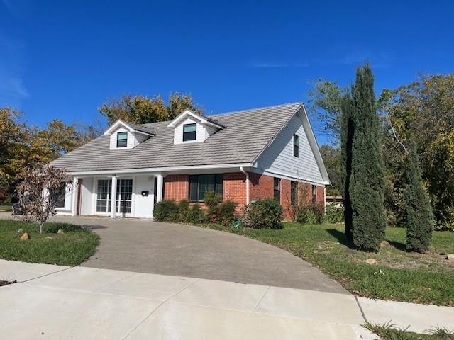 Primary Photo - 109 W Marguerita Dr