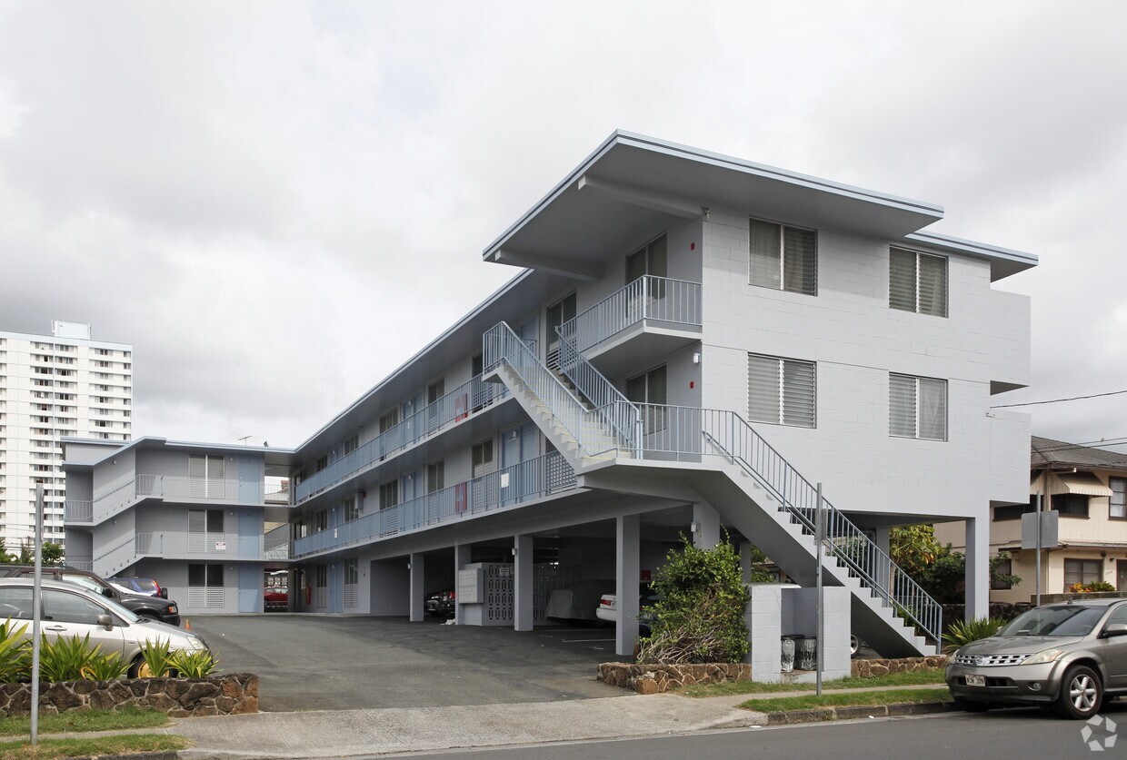 1,216 Young Street - 1216 Young St