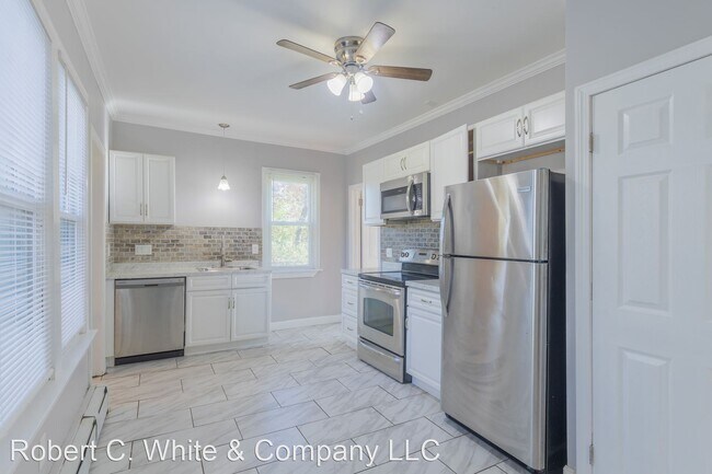Building Photo - 3 br, 2 bath House - 476 Park Avenue