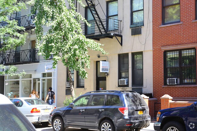 Building Photo - 235 W 15th St