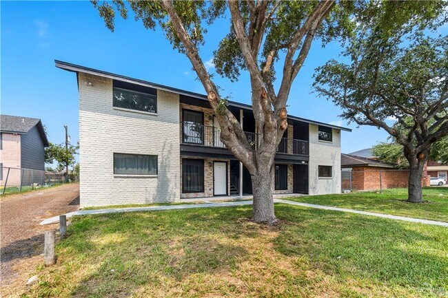 Building Photo - 22 Gastel Cir