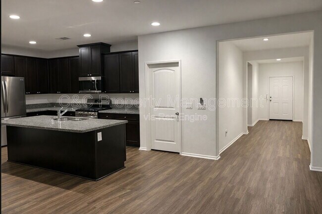 Foto del edificio - 620 Brittania Rd