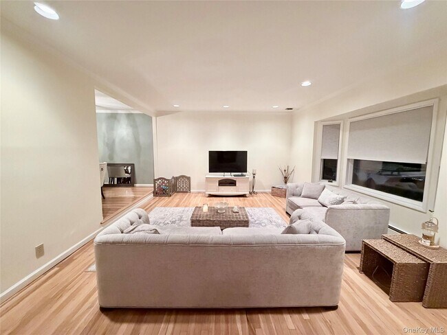 Foto del edificio - 821 Channel Rd