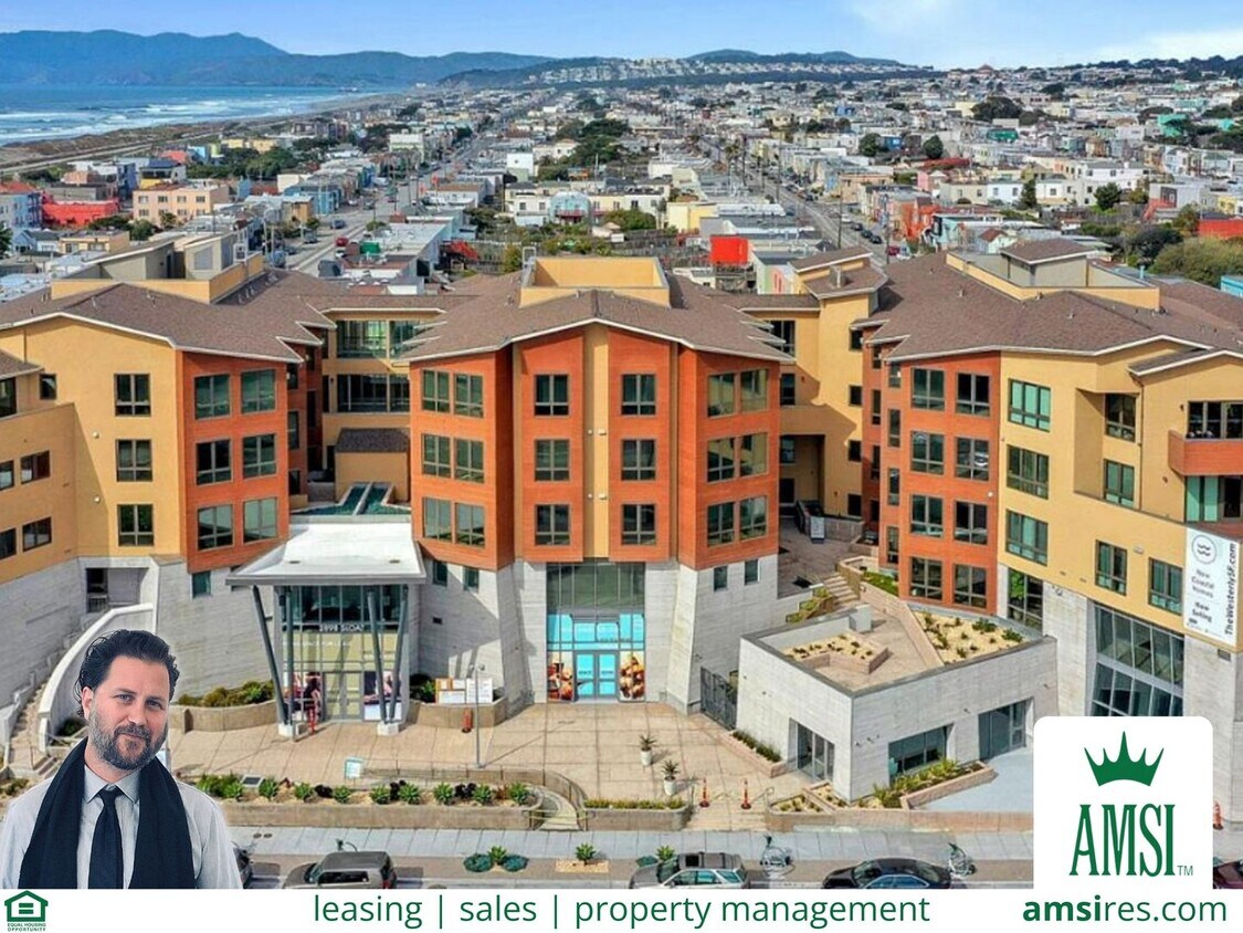 Foto principal - Live at the beach! Modern 2 bedroom 2 bath...