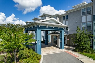 Building Photo - Valencia Grove II