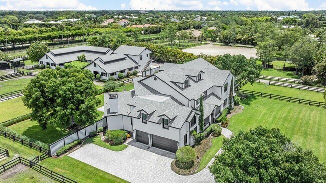 Foto del edificio - 14289 Equestrian Way