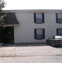 Building Photo - 7522 Benjamin St