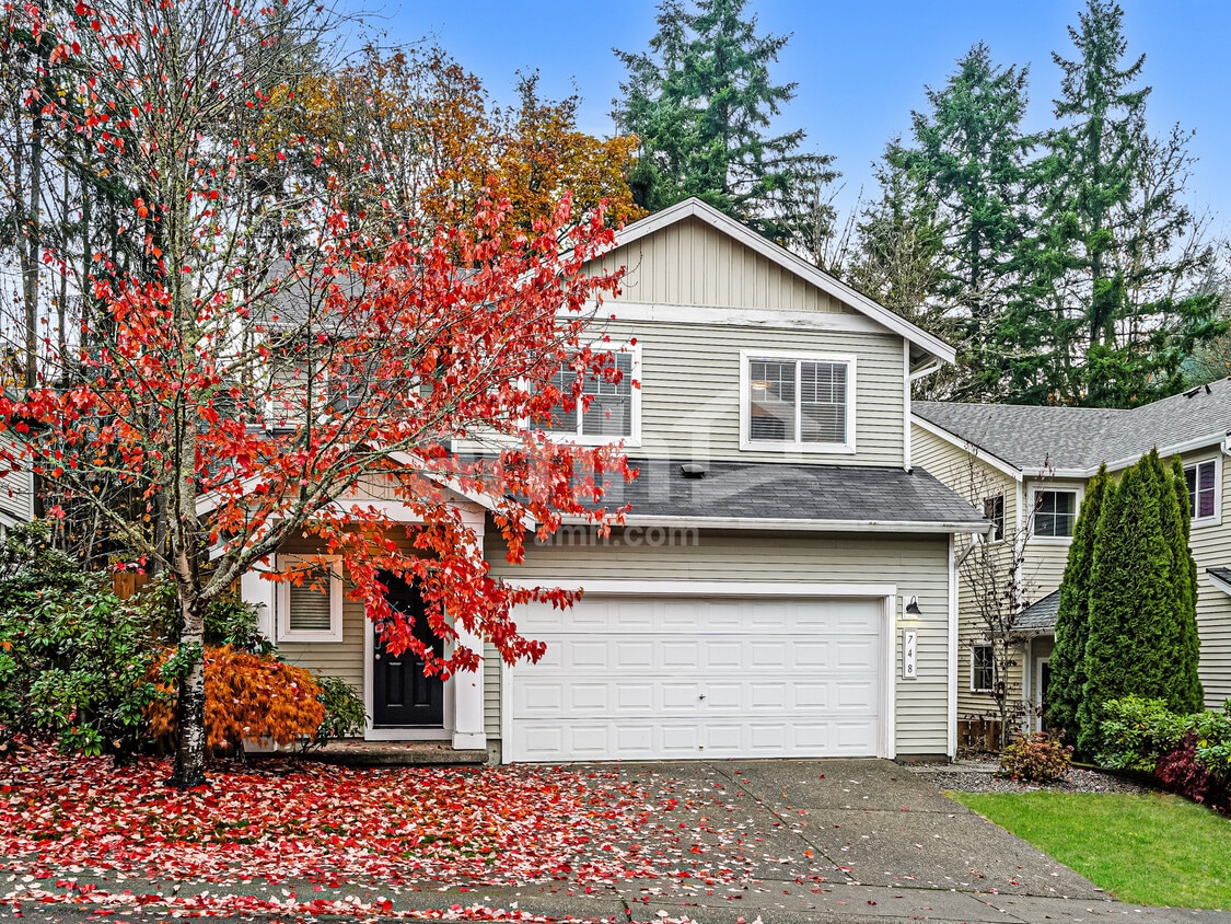 Primary Photo - 748 Fenway Ln