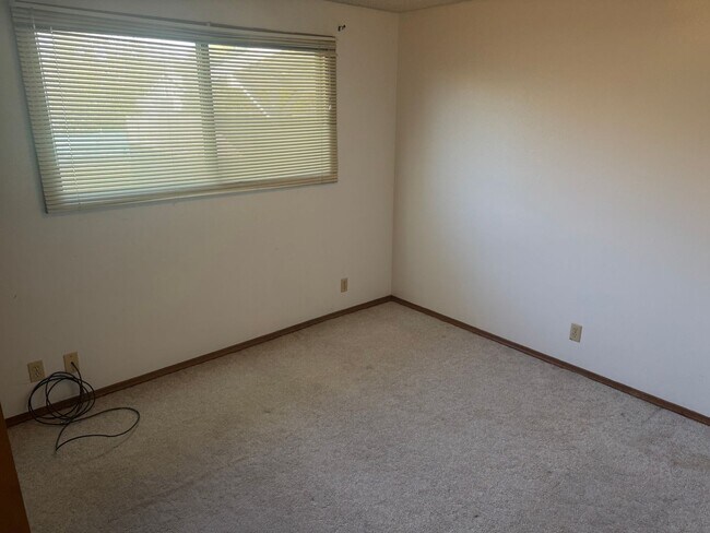 Foto del edificio - Harlow Neighborhood Duplex