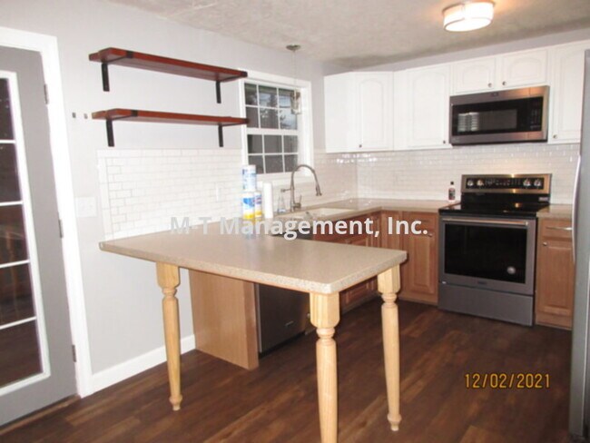 Foto del edificio - South Hill 3 br/2 bath remodeled house + F...