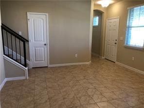 Building Photo - 2880 Donnell Dr