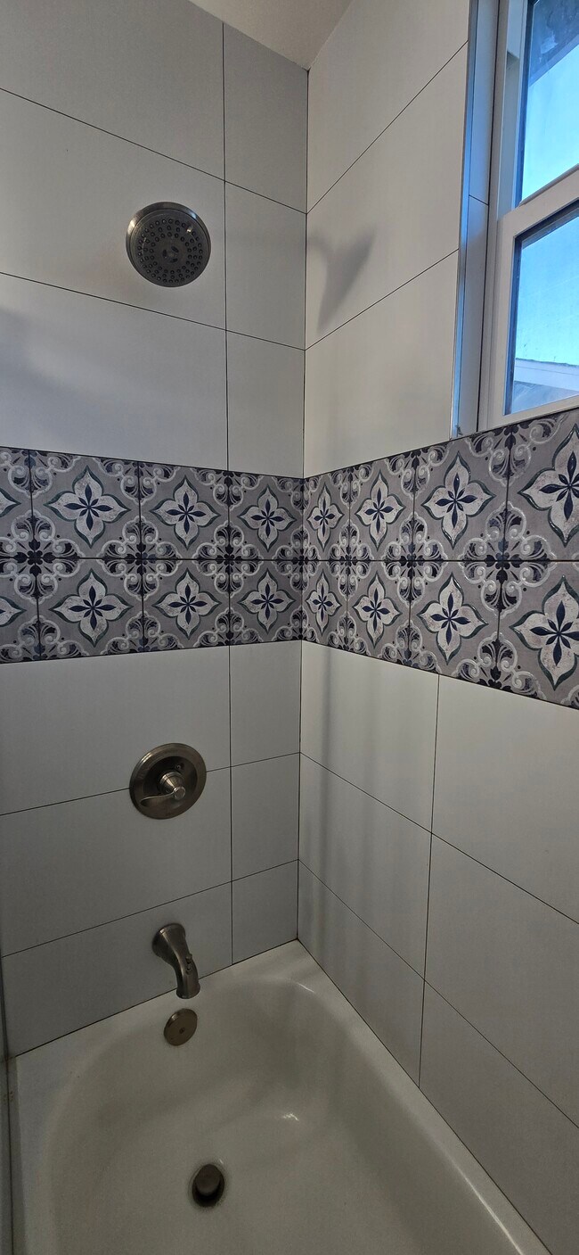 Foto del edificio - 5716 Autry Ave