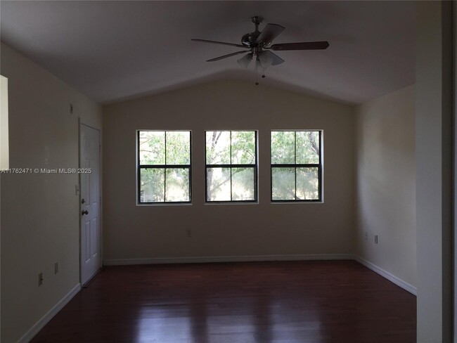 Building Photo - 10441 SW 156th Ct