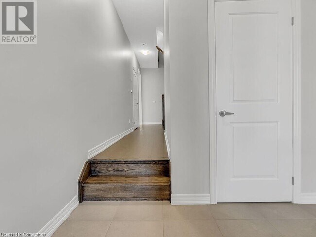 Building Photo - 10 Grassbourne Ave.