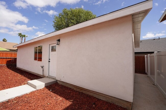 Photo - 14696 Joshua Tree Ave Apartment