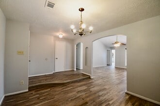 Building Photo - 11846 S Marianne Cir