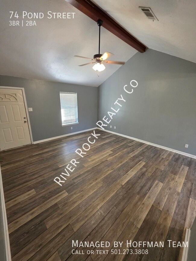 Foto del edificio - 74 Pond St