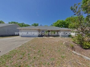 Building Photo - 304 Strawbridge Dr
