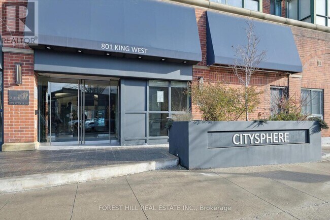 Building Photo - 801 King St W