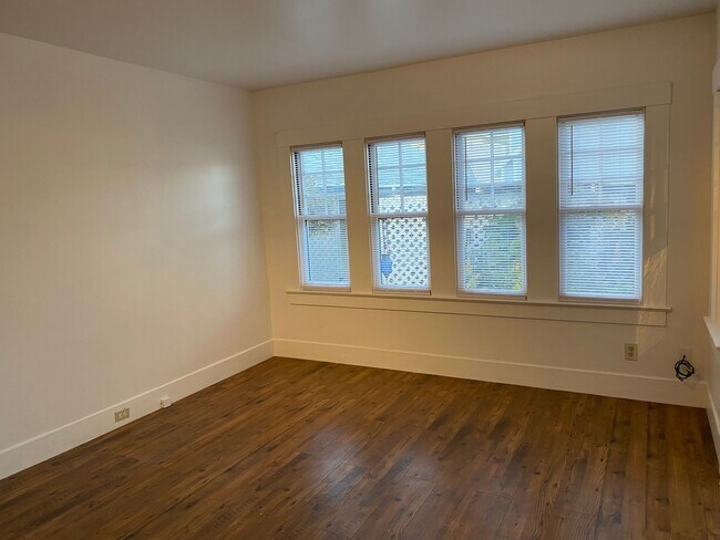 Foto del edificio - 800 B St