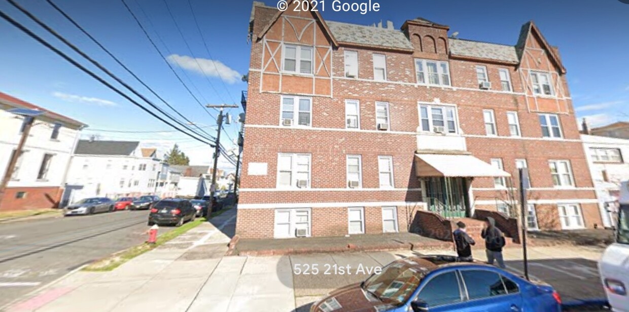 Primary Photo - 525 21st Ave